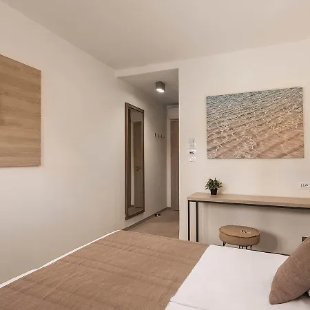 Aminess Younique Senses Resort Vrboska Room photo